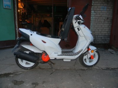 y_32258d64.jpg