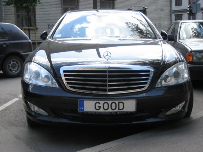 Latvian_personalized_license_plate.jpg